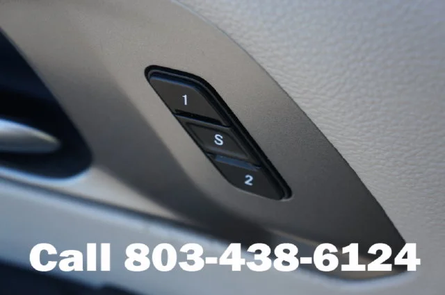 Used 2023 Brilliant Black Crystal Pearlcoat Chrysler Touring L image 5