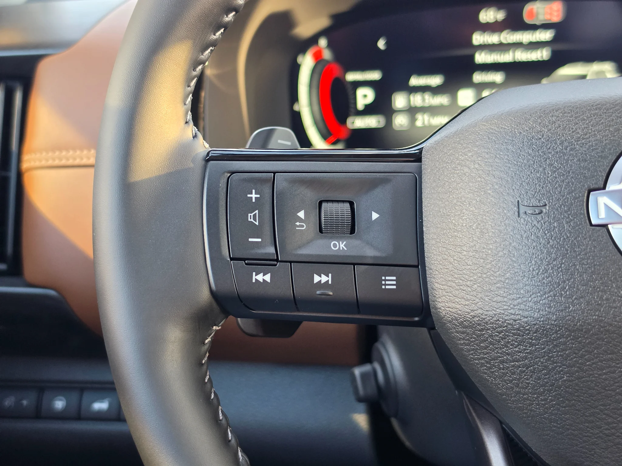 New 2026 Scarlet Ember Tintcoat Nissan Platinum image 12