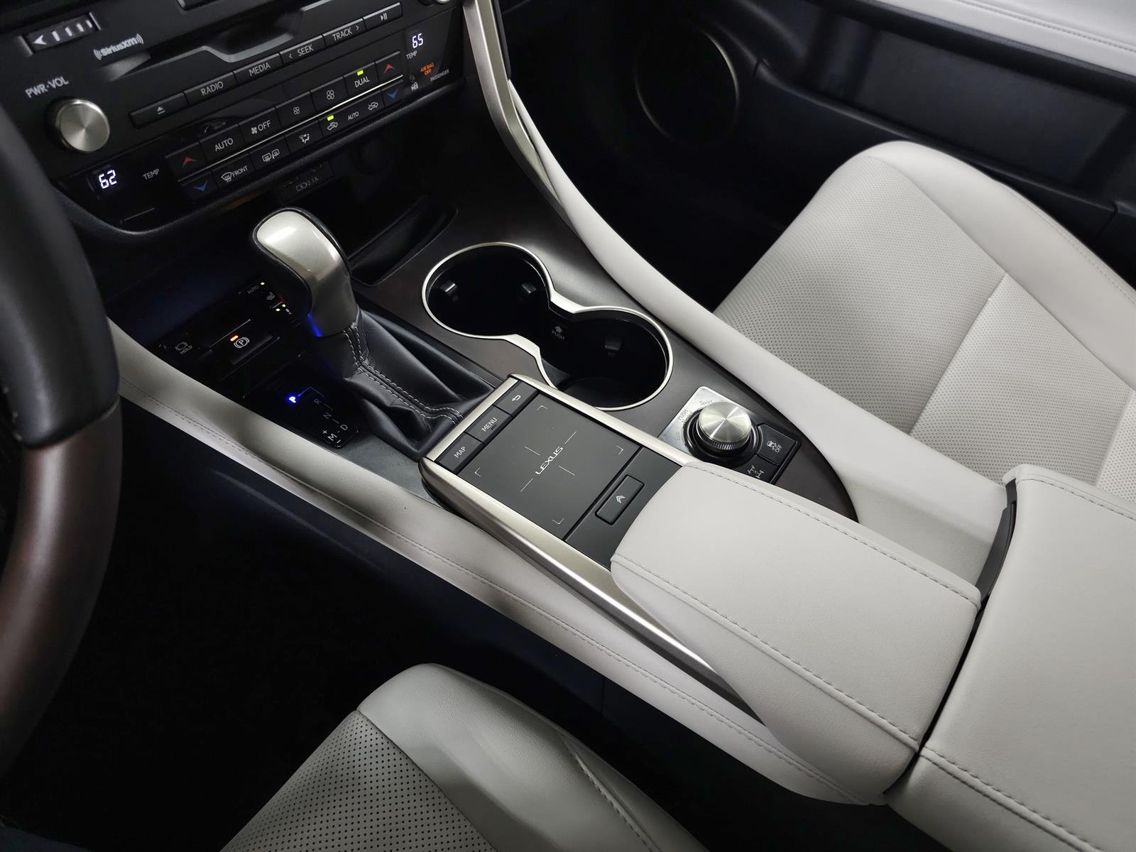 Certified Used 2020 White Lexus  image 29