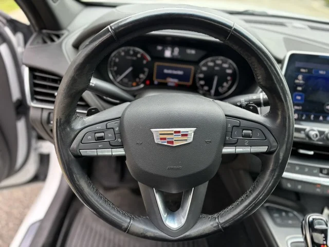 Used 2021 Crystal White Tricoat Cadillac Premium Luxury image 29