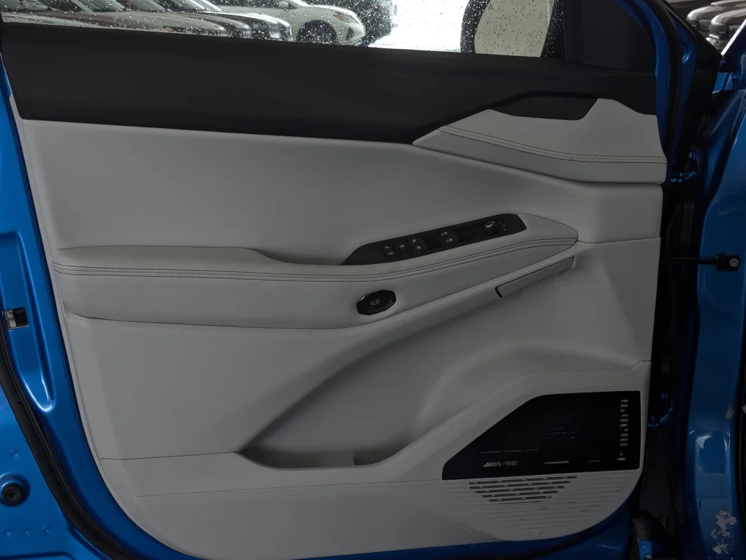 New 2026 Blue Jeep Limited - - 4x4 - Tech Group - Panoramic Sunroof - Trailer Tow - Remote Start & More! image 12