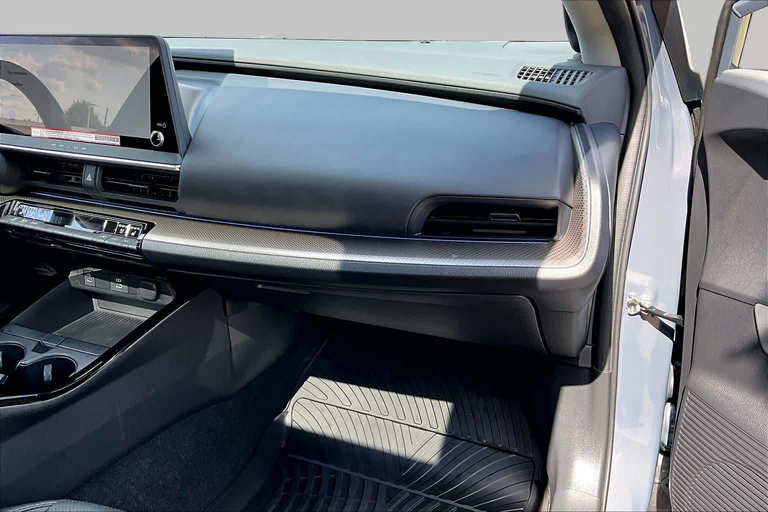 Used 2025 Guardian Gray Toyota Limited image 19