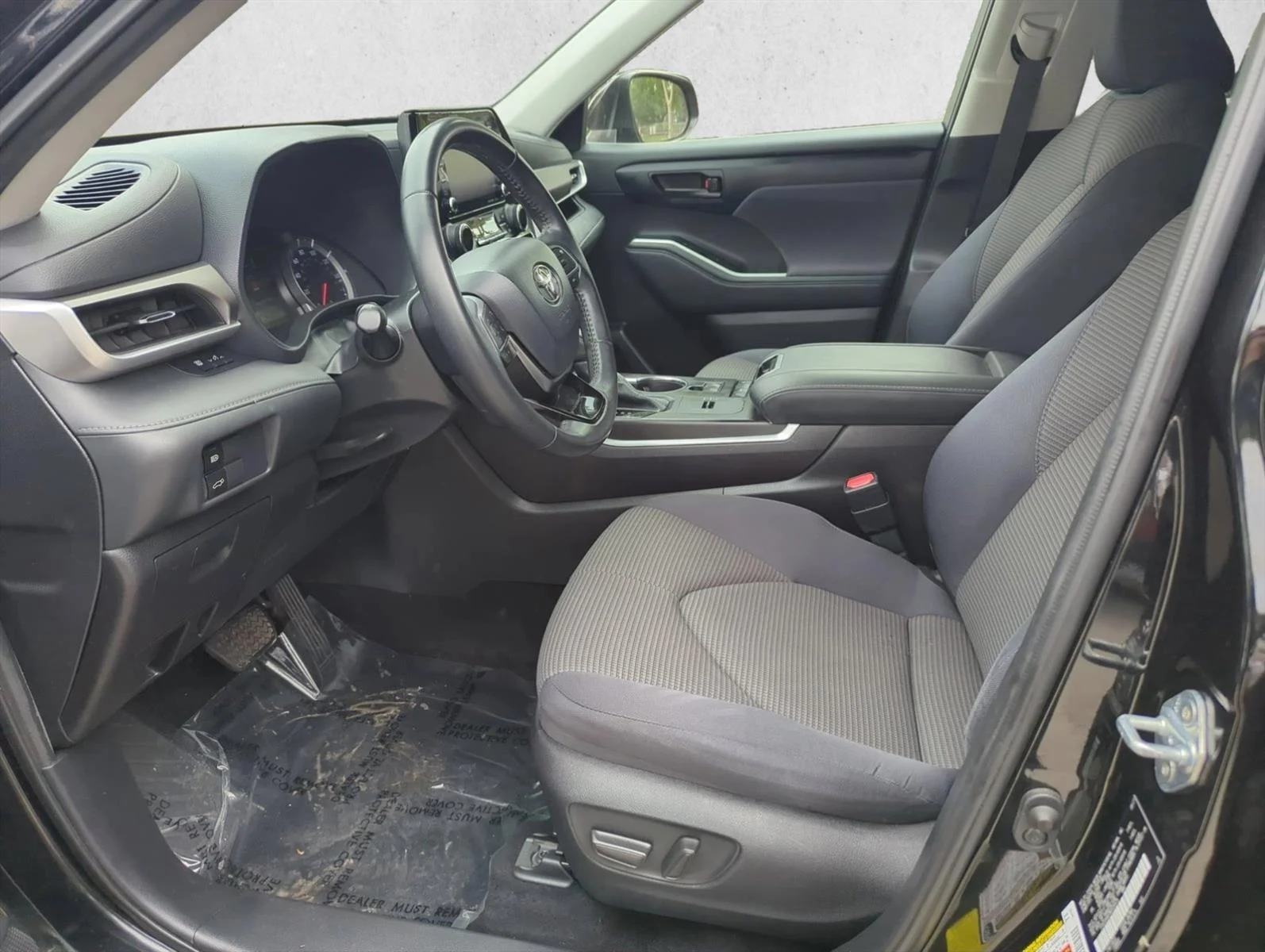 Used 2021 Midnight Black Metallic Toyota LE image 14