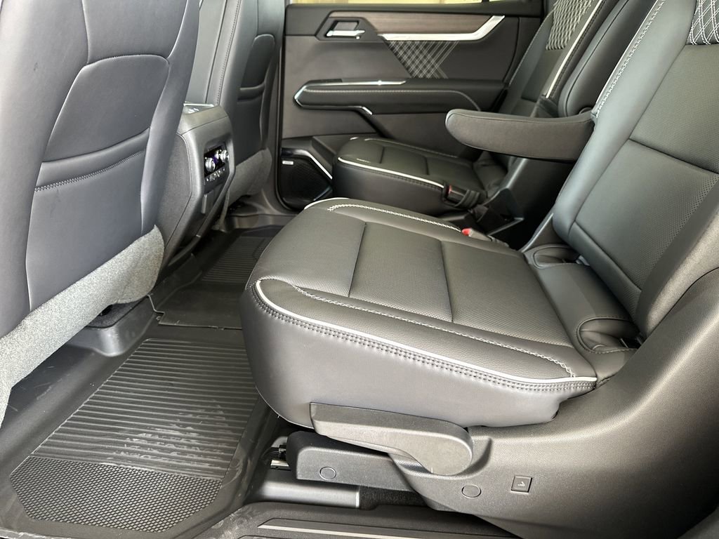2026 GMC Acadia Denali - Photo 32