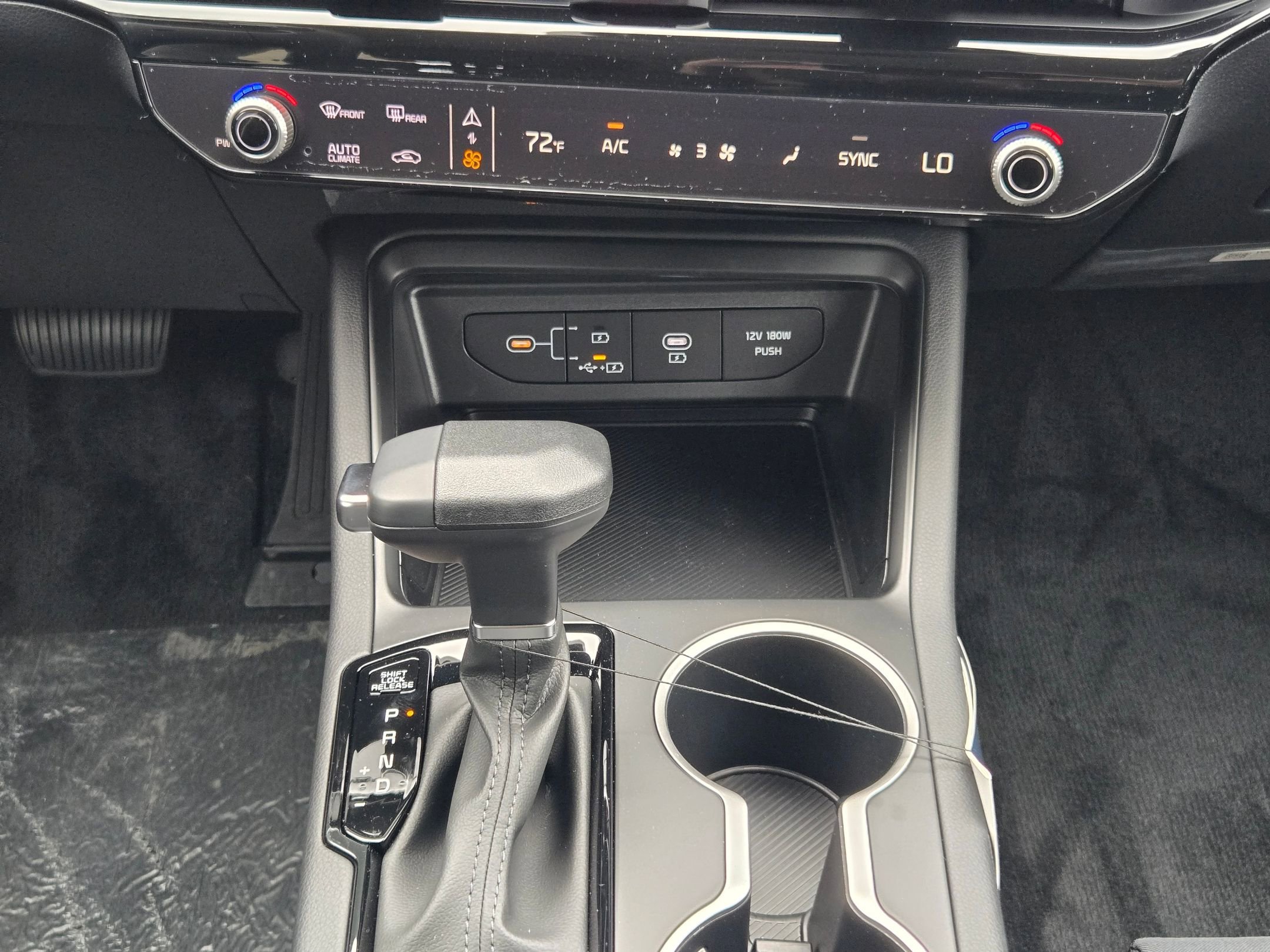 2026 Kia K5 LXS - Photo 13