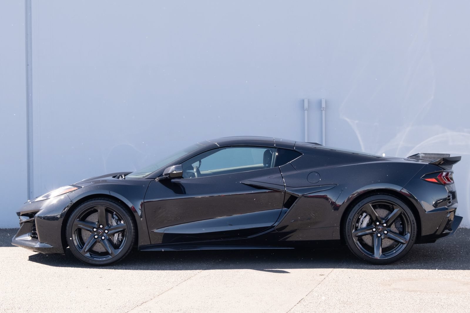 Used 2024 Carbon Flash Metallic Chevrolet 3LZ image 22