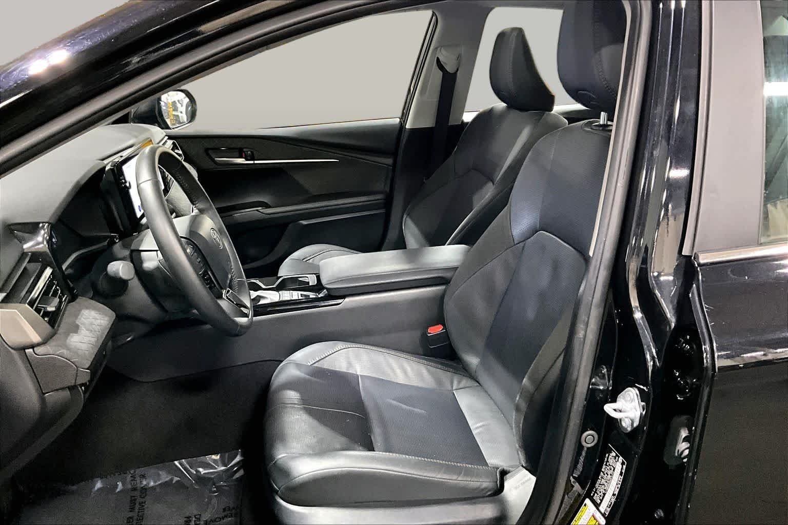 Used 2025 Midnight Black Metallic Toyota XLE image 8