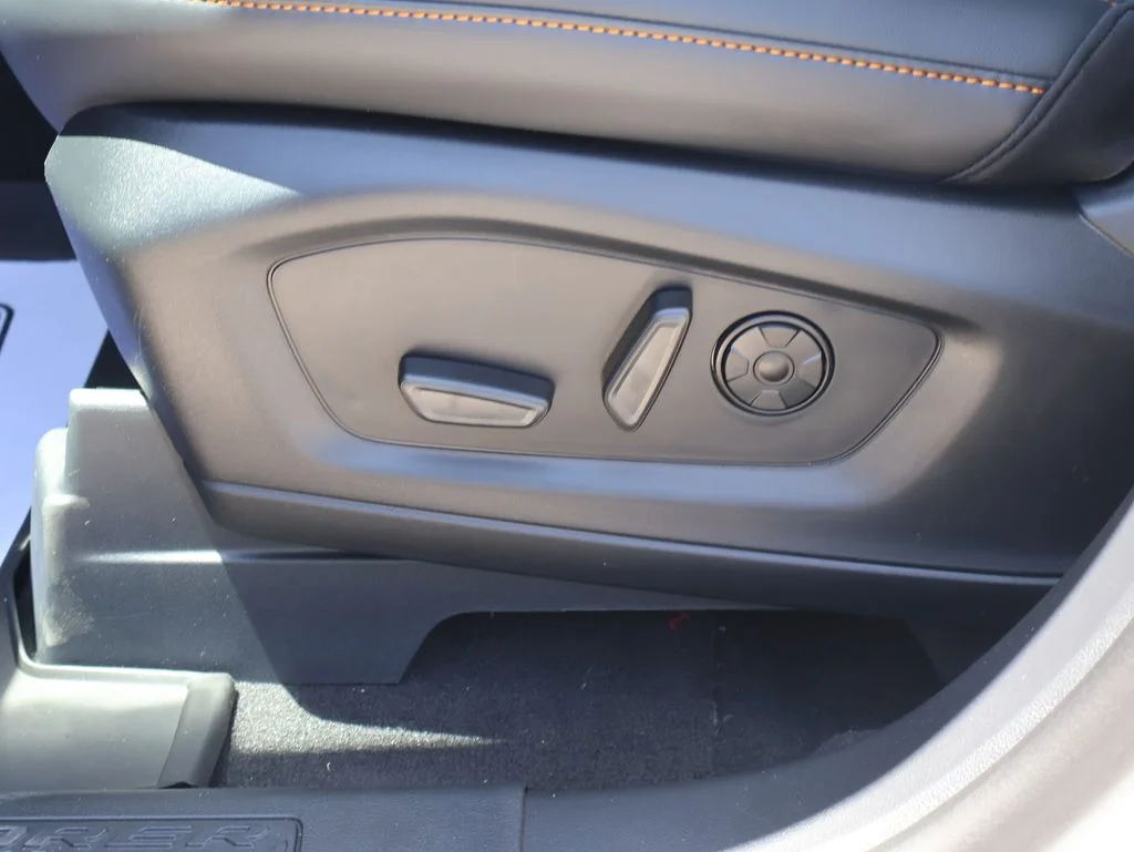 New 2026 Star White Metallic Tri-Coat Ford Tremor® image 25