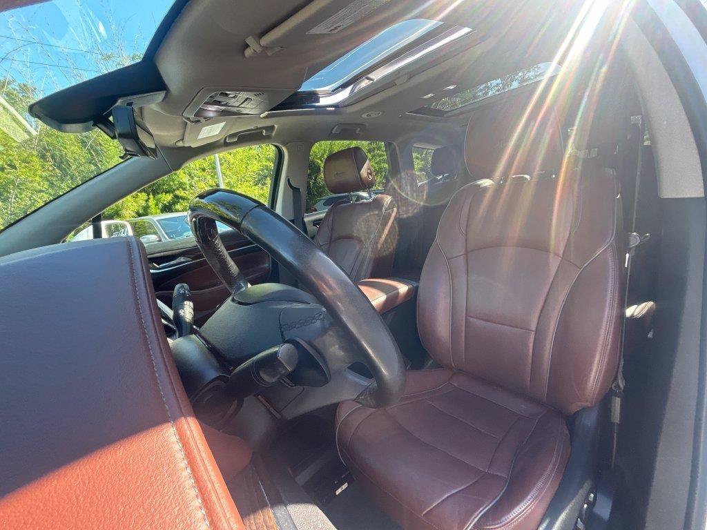 Used 2020 White Buick Avenir image 12