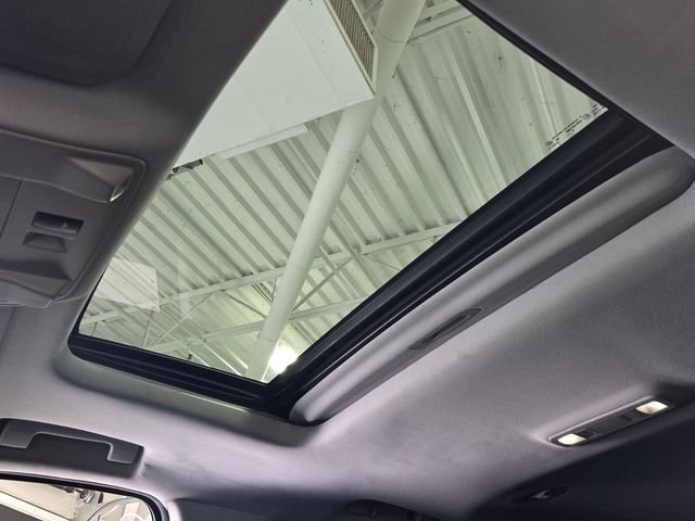 Used 2016 Black GMC SLT image 21