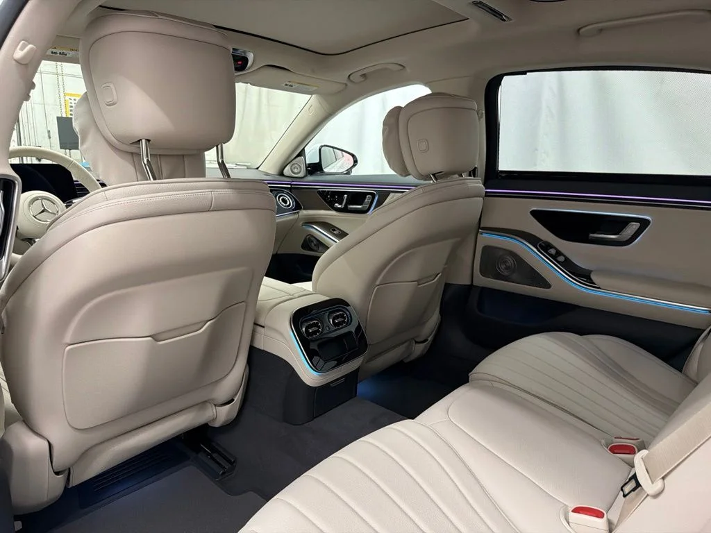 New 2027 White Mercedes-Benz S 500 image 22