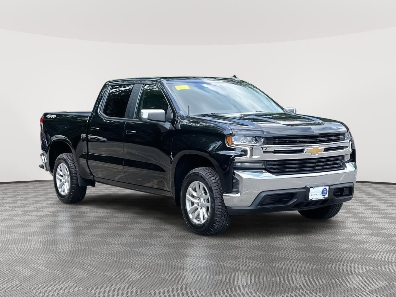 Used 2022 Black Chevrolet LT image 3