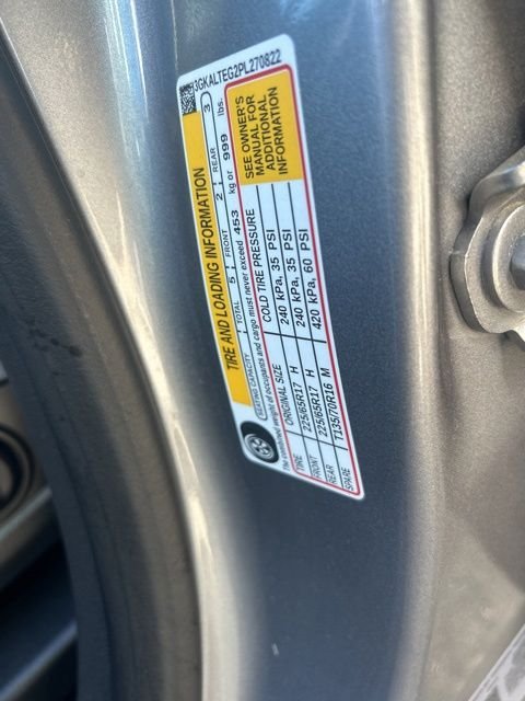 Used 2023 Silver GMC SLE image 33