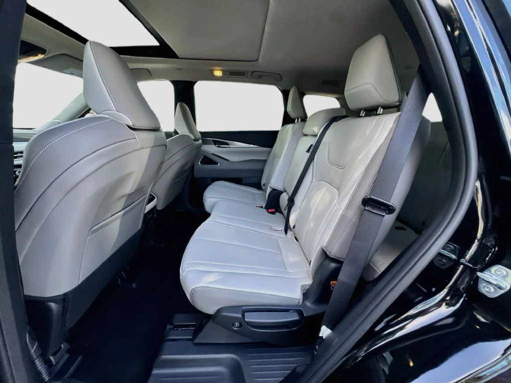 New 2027 Black INFINITI LUXE image 26