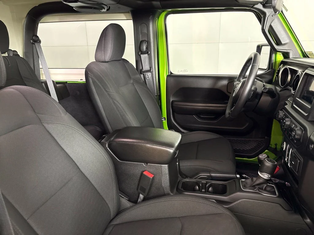Used 2019 Green Jeep Sport S image 20
