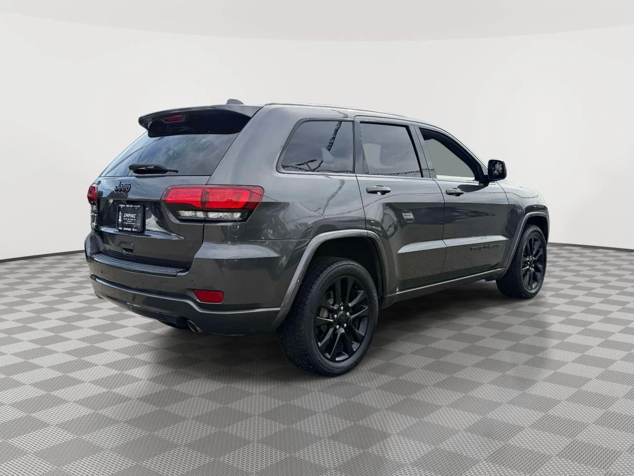 Used 2017 Granite Crystal Metallic Clearcoat Jeep Altitude 4x4 image 9