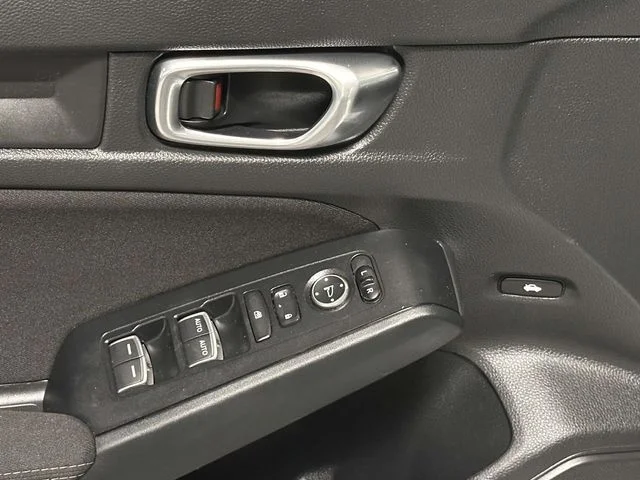 2023 Honda Civic LX - Photo 13