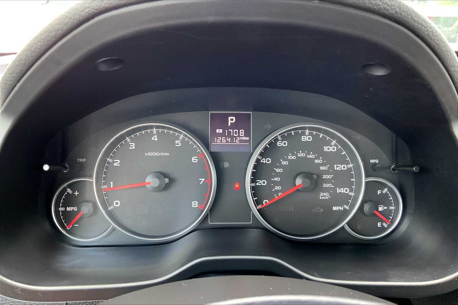 Used 2014 Cypress Green Pearl Subaru 2.5i Premium image 25
