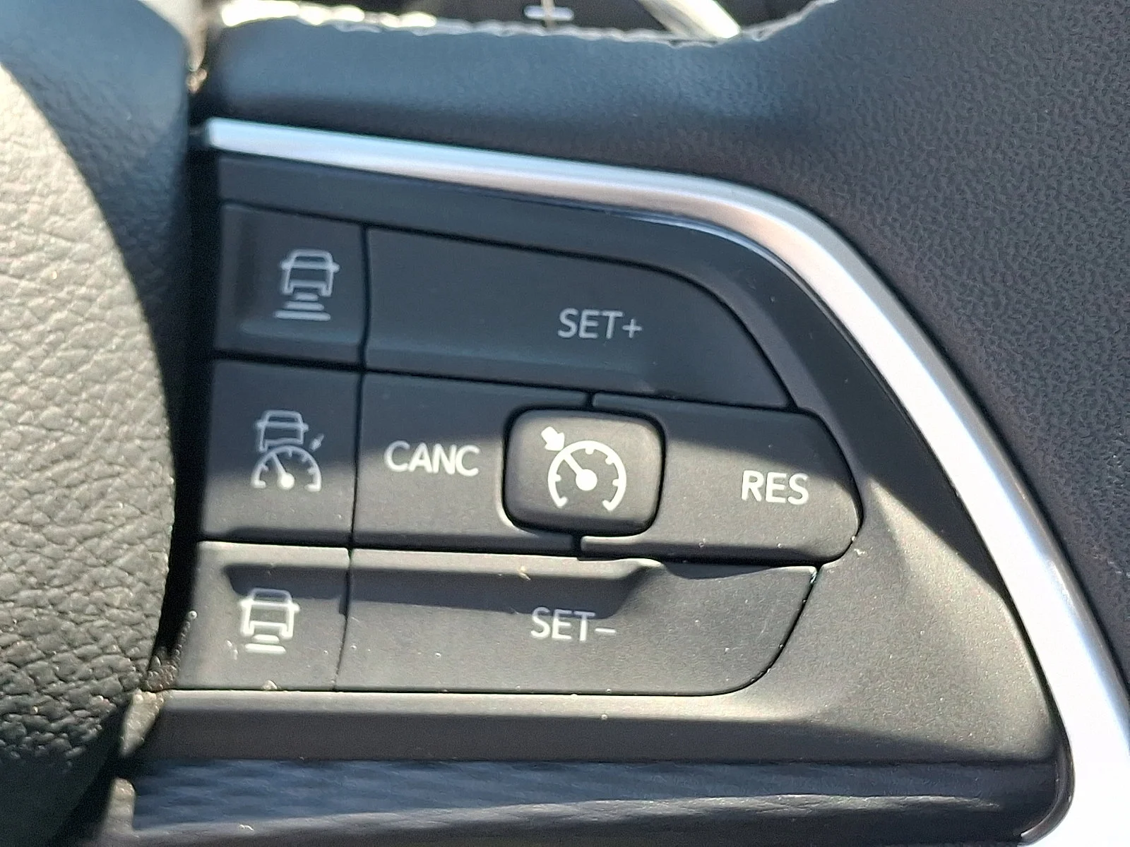 Certified Used 2023 Silver Zynith Jeep Laredo image 22