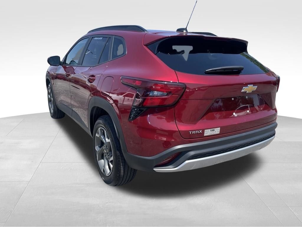 Used 2025 Red Chevrolet LT image 3