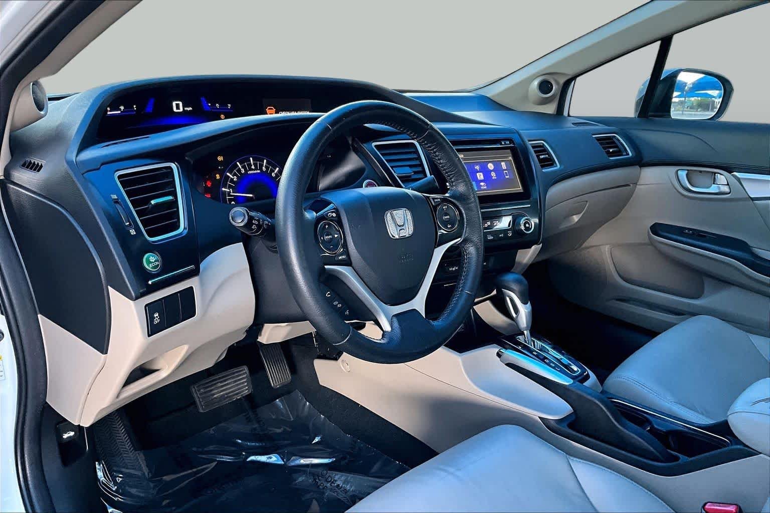 Used 2015 White Orchid Pearl Honda EX-L image 18