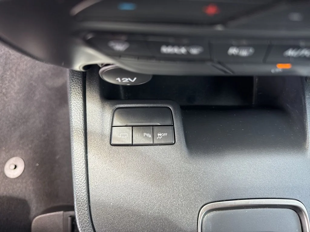Used 2022 White Ford XLT image 38