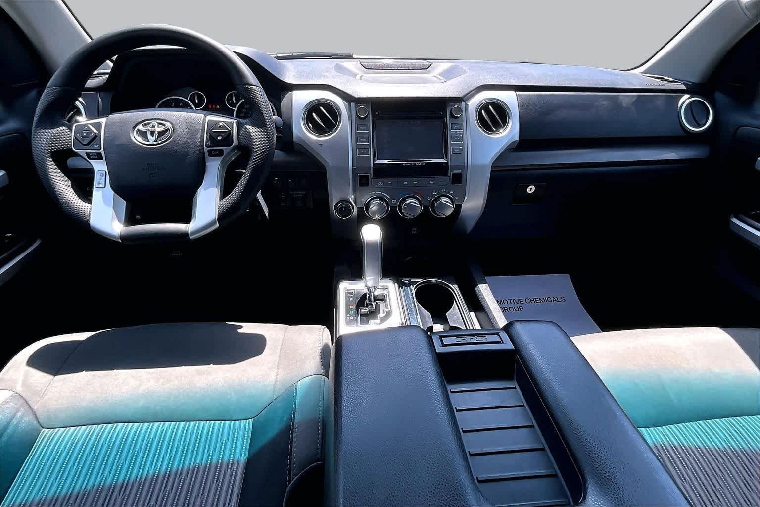 Used 2017 Super White Toyota SR5 image 15
