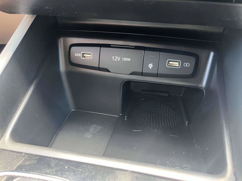 Used 2024 Black Hyundai SEL image 24