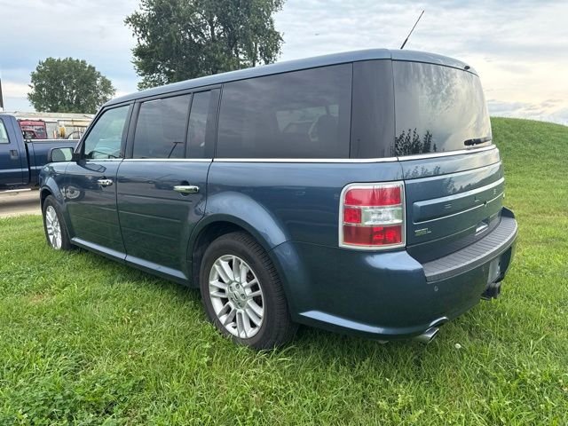 Used 2019 Blue Ford SEL image 3