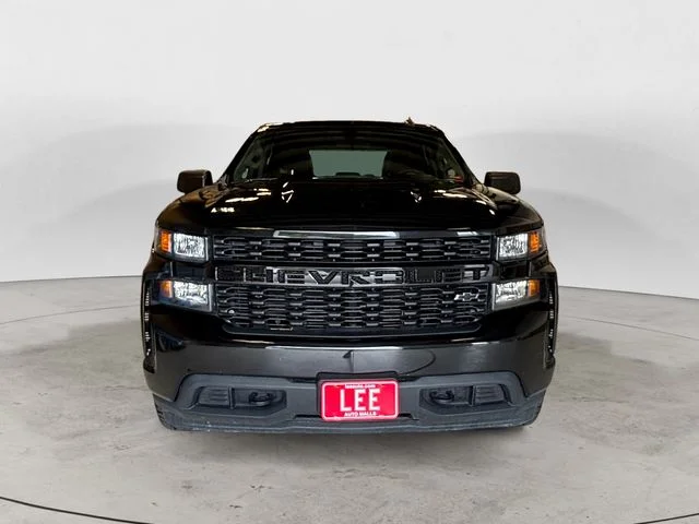 Used 2020 Black Chevrolet Custom image 9