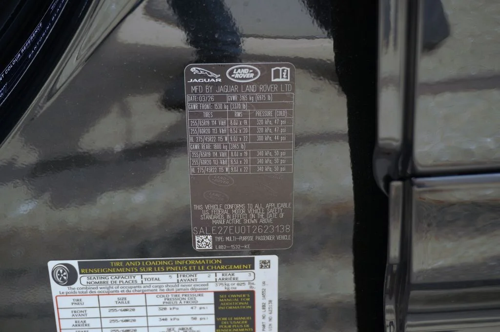 Used 2026 Black Land Rover X-Dynamic SE image 29