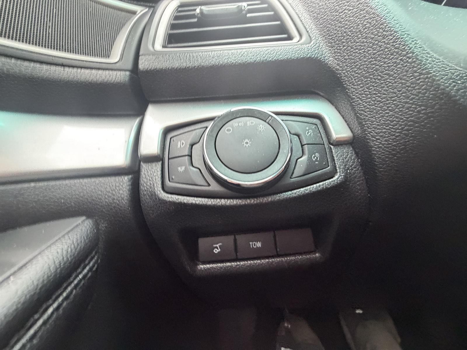 Used 2017 Magnetic Ford XLT image 21