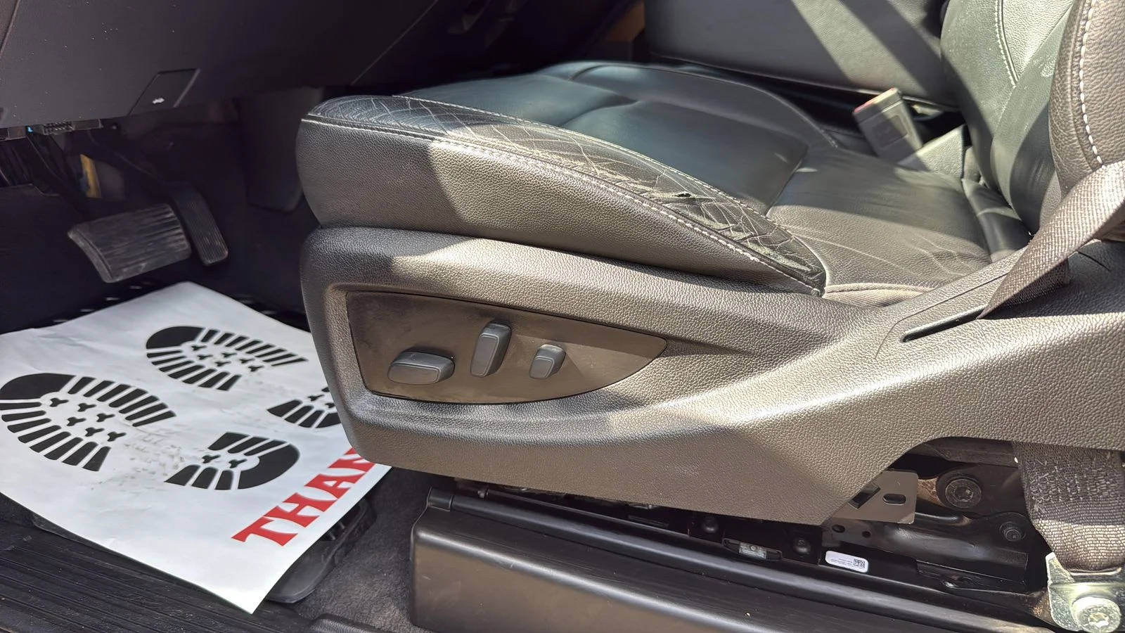 Used 2019 White Chevrolet LTZ image 7