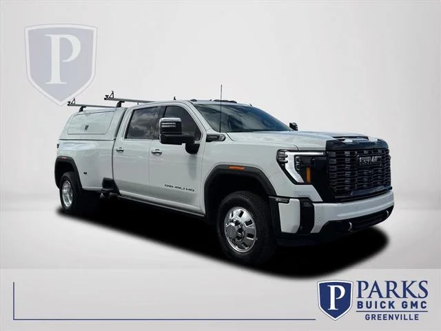 Used 2025 White GMC Denali Ultimate image 1