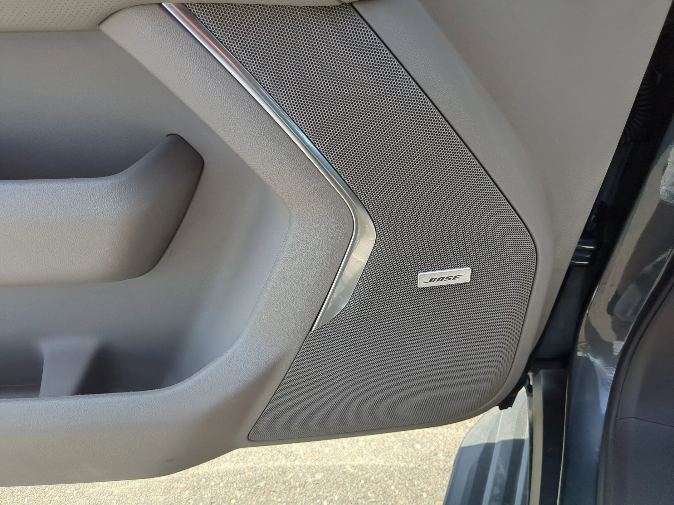 Used 2021 Dark Sky Metallic GMC SLT image 22