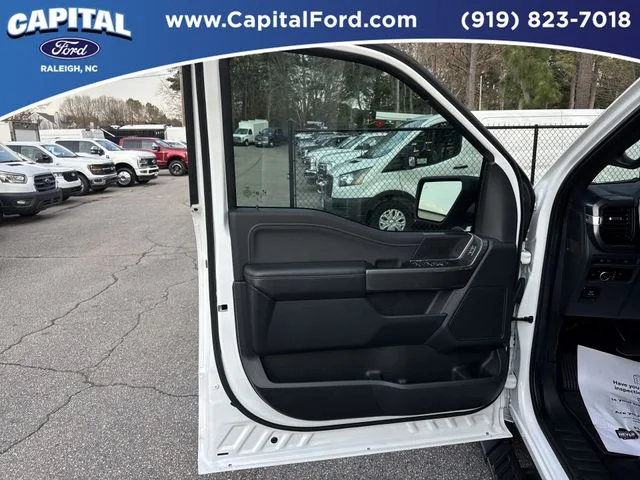 Used 2023 White Ford XLT image 19