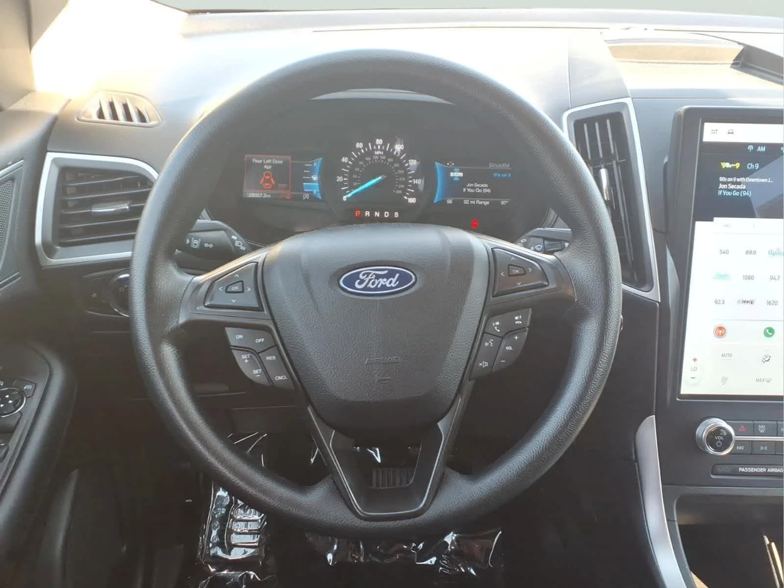 Used 2024 Agate Black Metallic Ford SE image 18