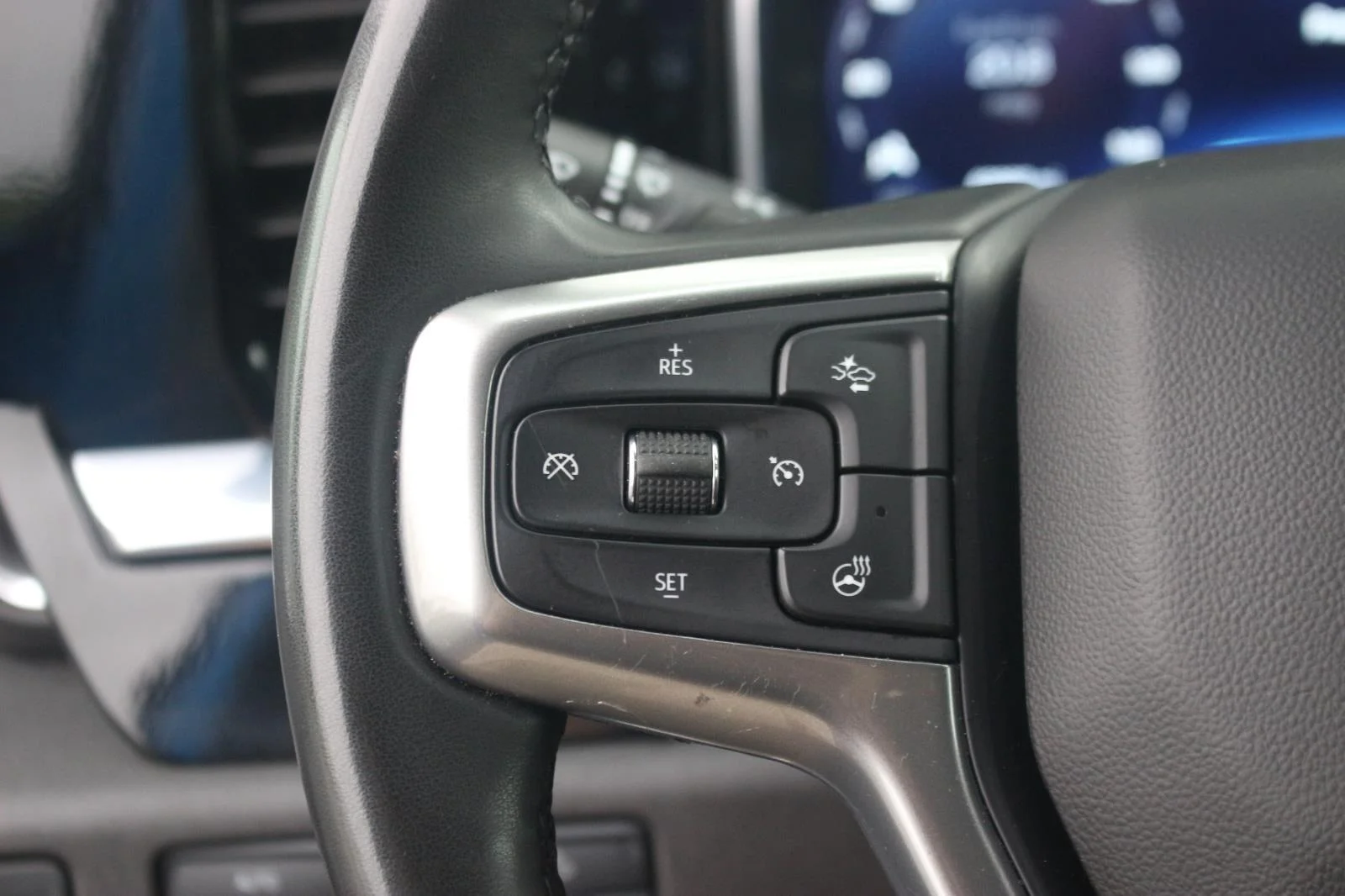Used 2025 Riptide Blue Metallic Chevrolet LT image 21