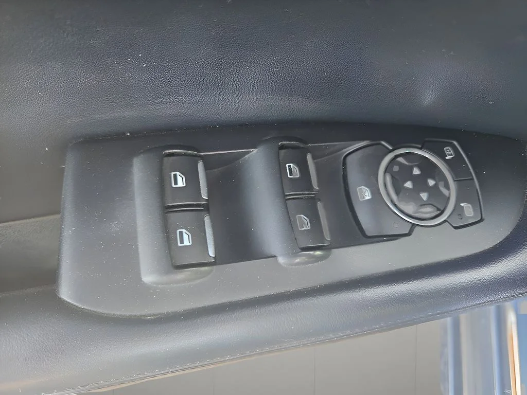 Used 2019 Blue Diamond Metallic Lincoln Standard image 10