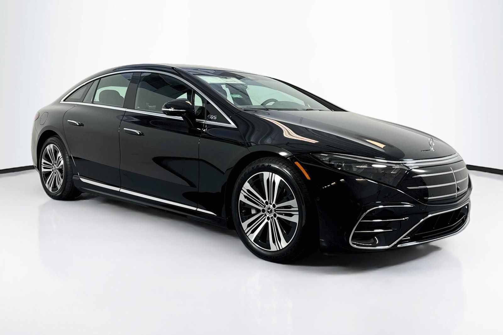 New 2026 Obsidian Black Metallic Mercedes-Benz EQS 450 image 3