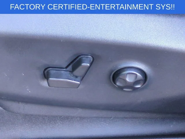 Used 2023 Blue Chrysler Limited image 17