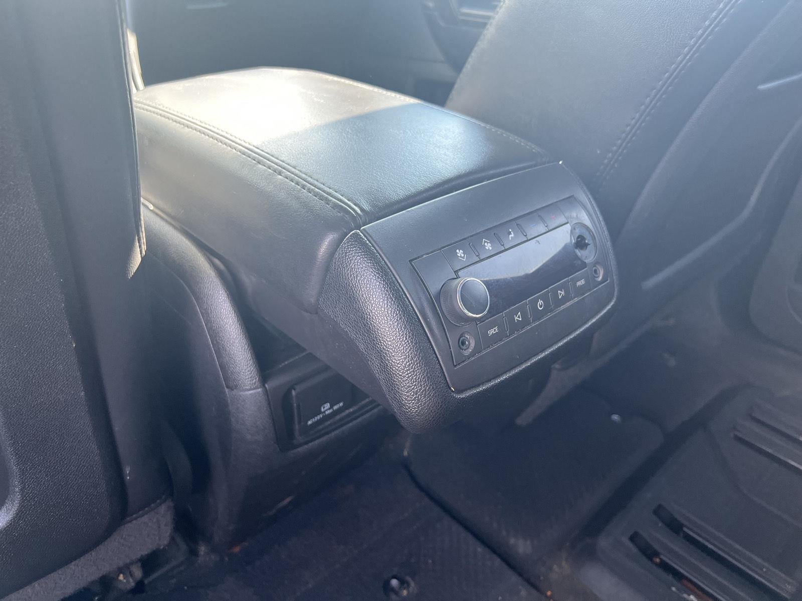 2012 GMC Acadia Denali - Photo 36