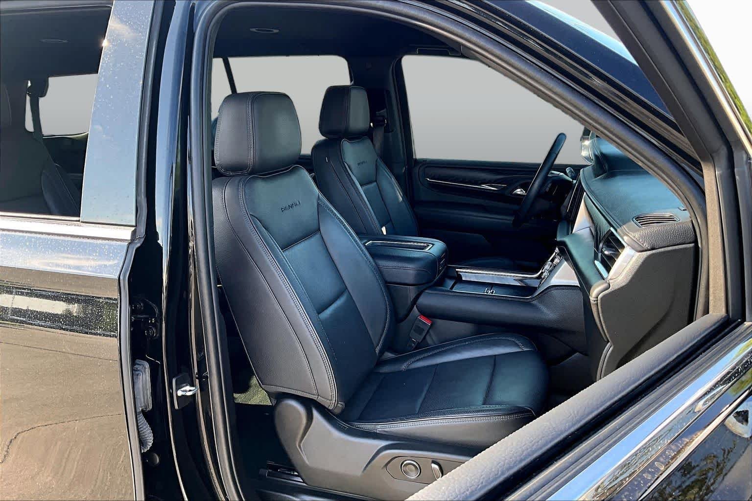 Used 2023 Onyx Black GMC Denali image 8