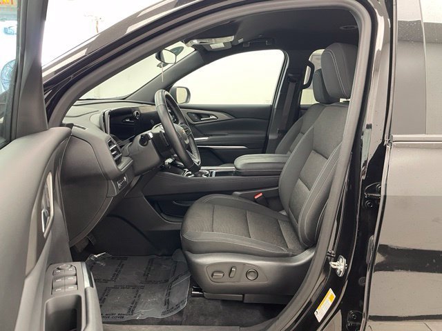 2024 Chevrolet Traverse 2LT - Photo 9