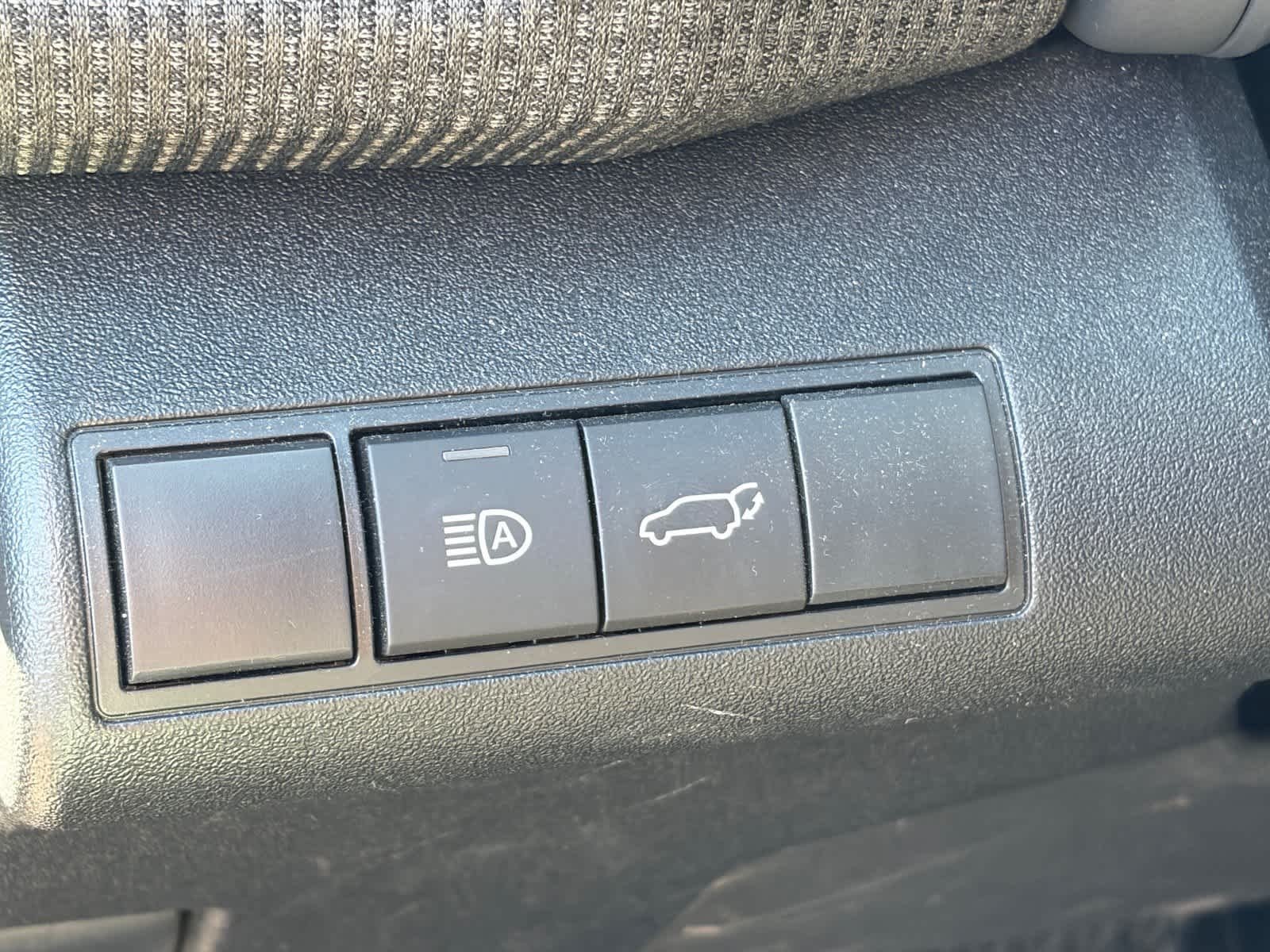 Used 2025 Wind Chill Pearl Toyota XLE image 8