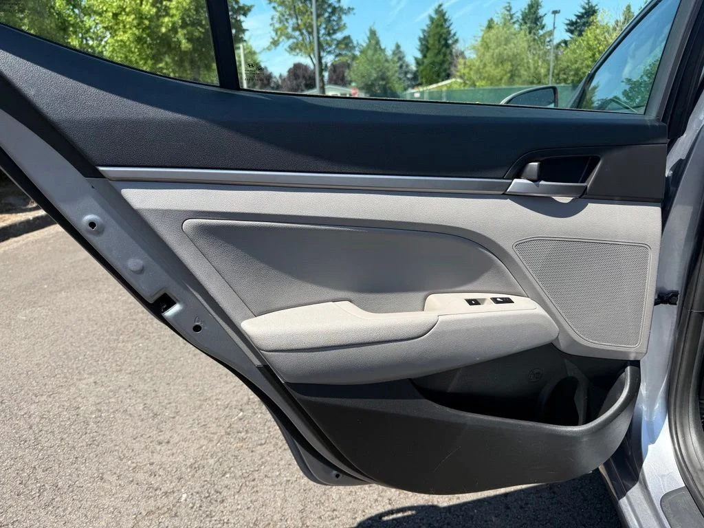 Used 2017 Shale Gray Metallic Hyundai Limited image 20