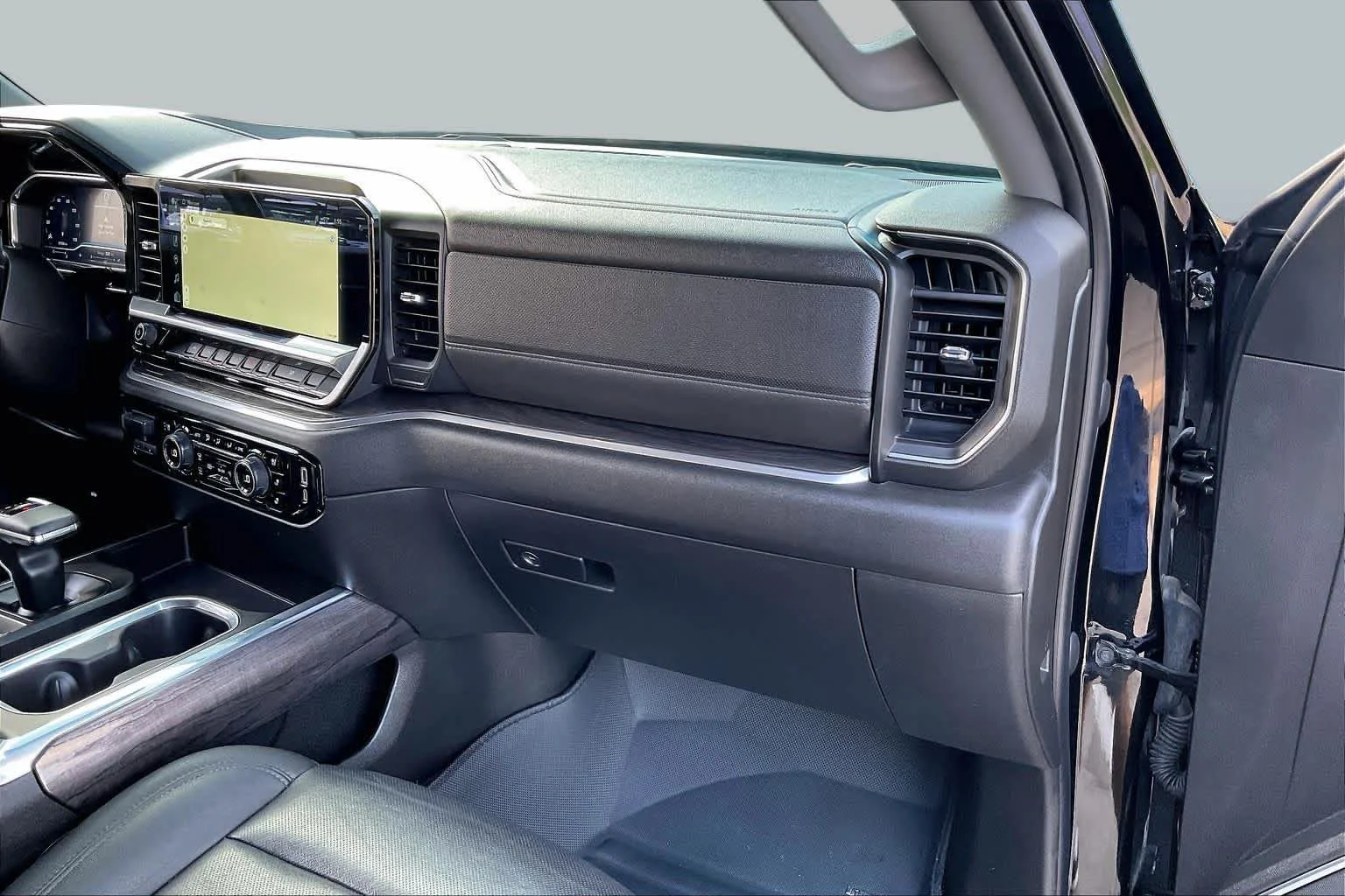 Used 2023 Black Chevrolet LTZ image 17