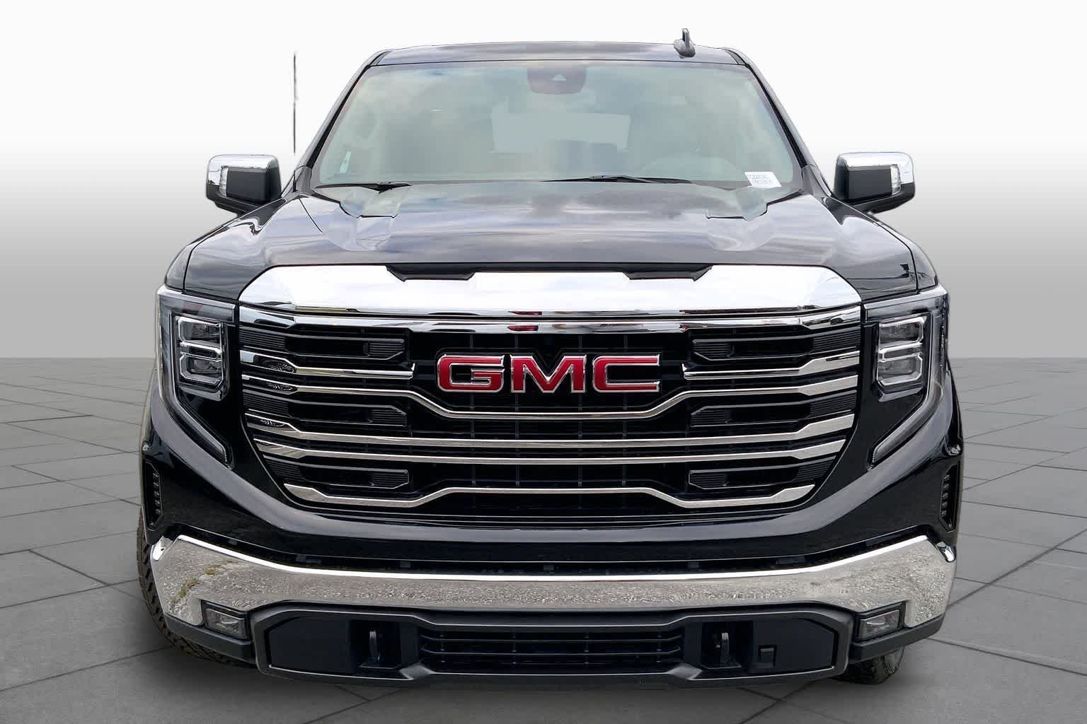 New 2026 Onyx Black GMC SLT image 3