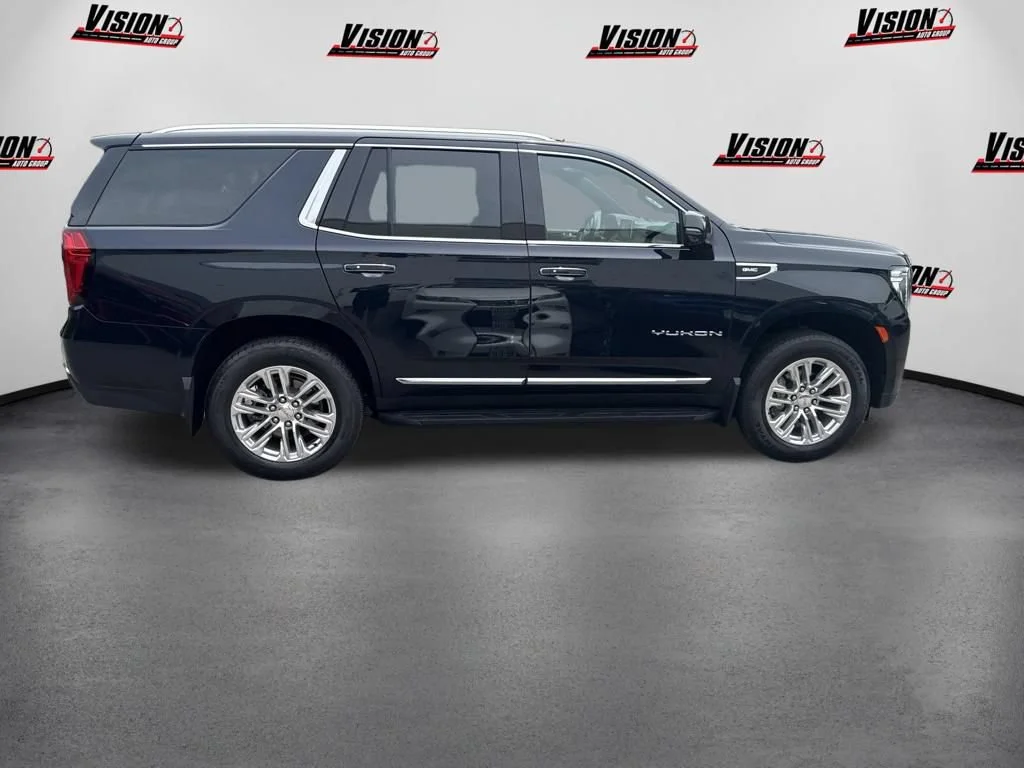 Used 2023 Midnight Blue Metallic GMC SLT image 4