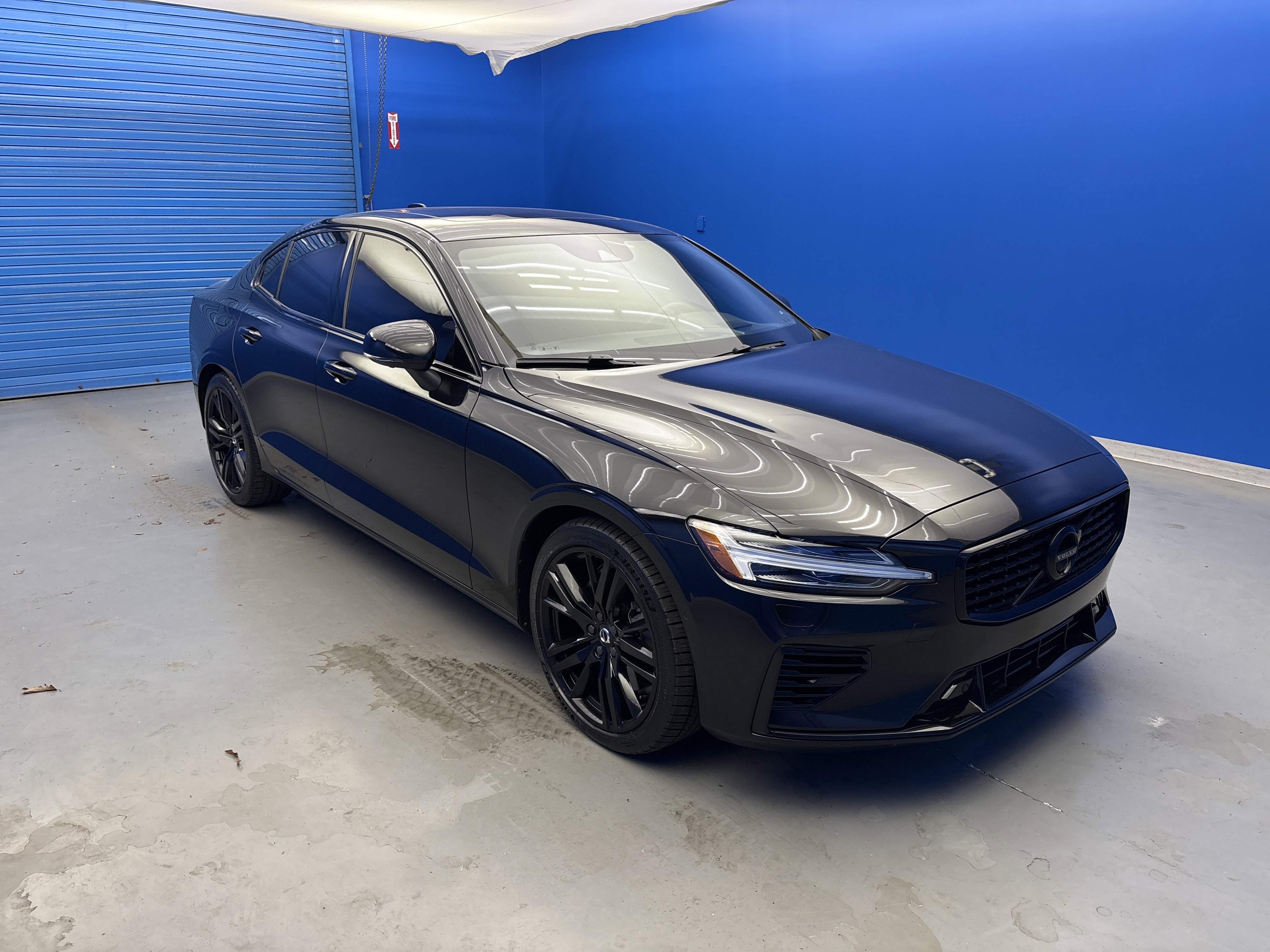 Used 2022 Volvo S60 R-Design with VIN 7JRH60FD3NG193546 for sale in Jeffersontown, KY